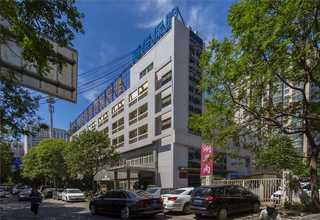 成都透明游泳池效果图